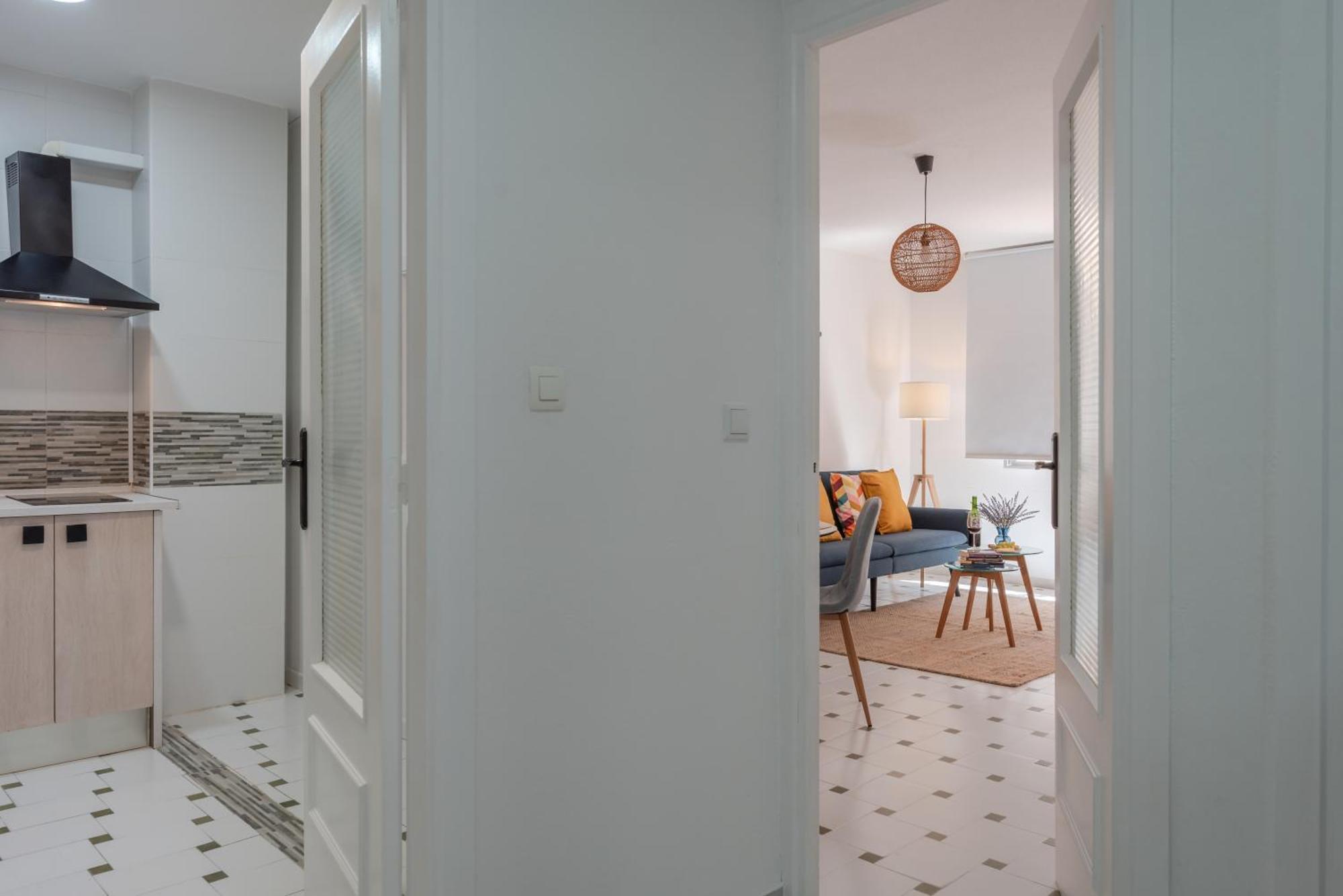 Mrs Apartamento En Gran Via De Colon Parking グラナダ エクステリア 写真